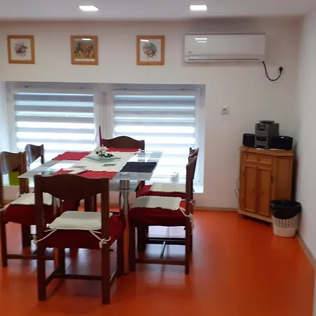 Berta Apartman Senta Exterior photo