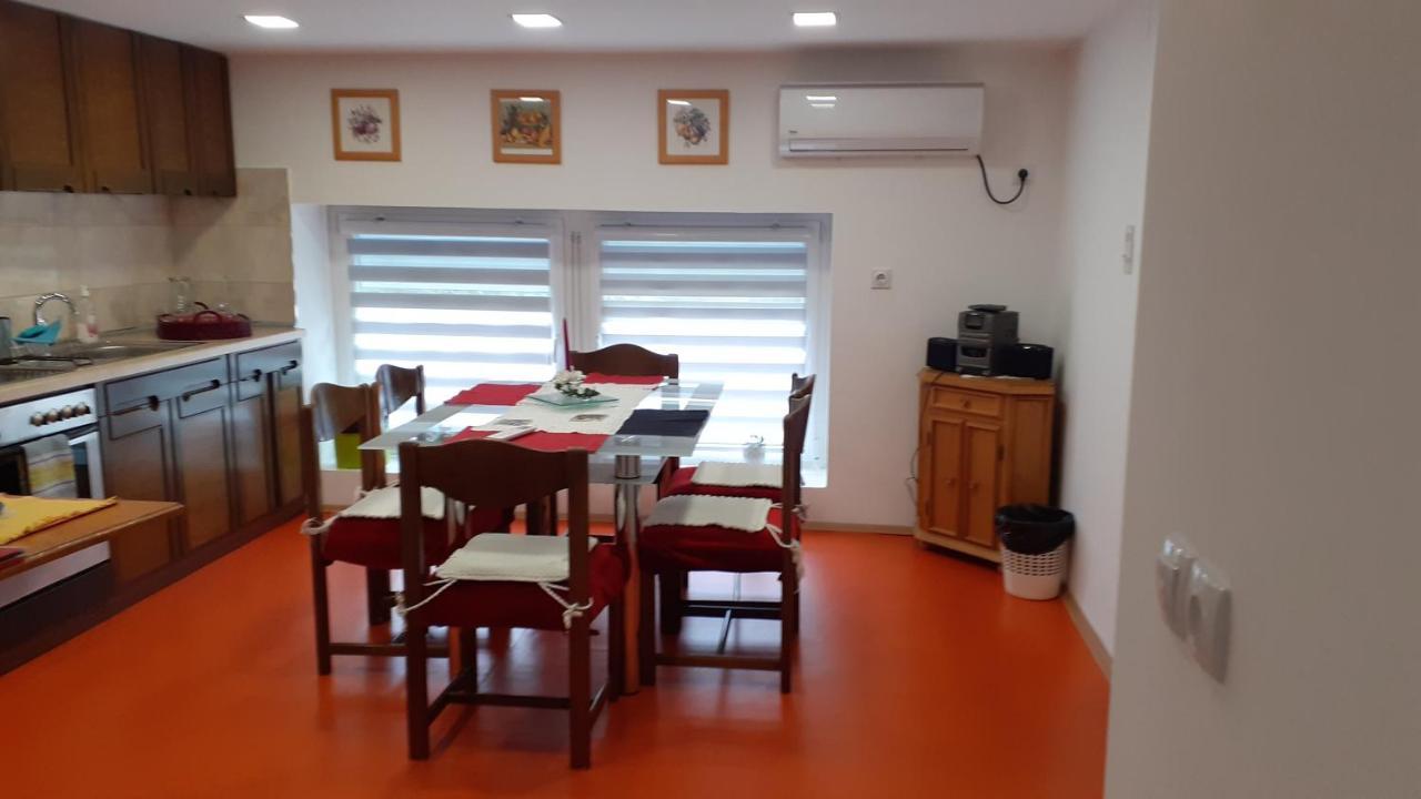 Apartment Berta *